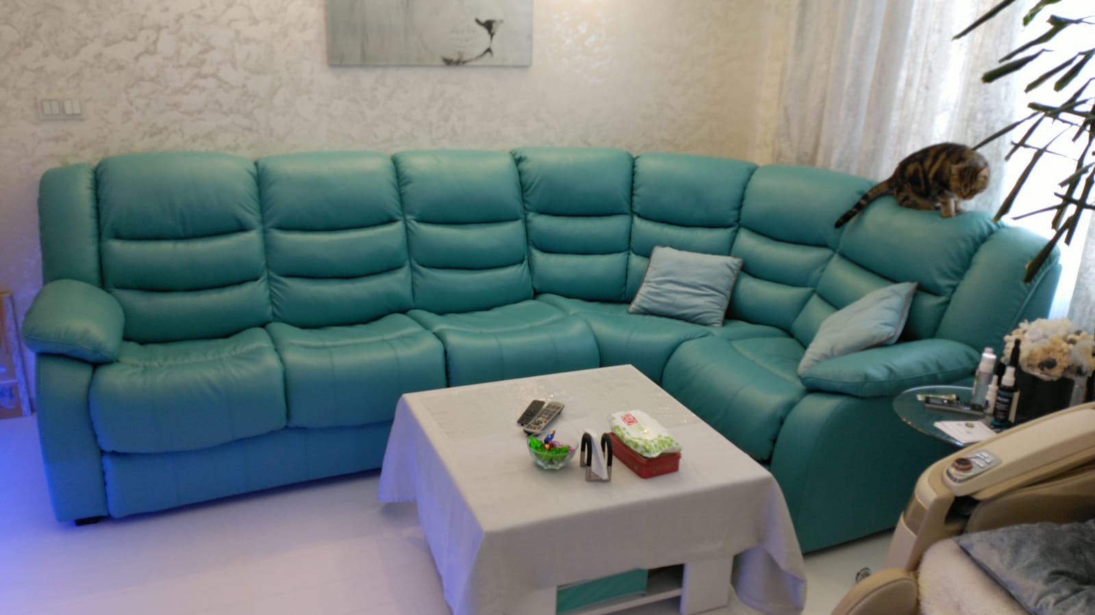 Перетяжка дивана на дому. Красносельская