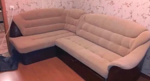 Перетяжка углового дивана. Красносельская